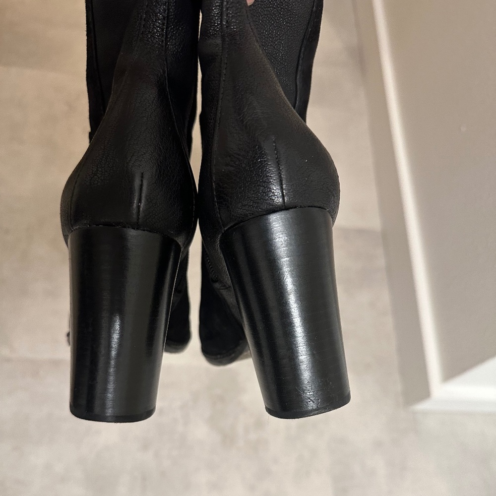 Women's Vince Camuto tall black leather & suede high heeled boots SZ 9 1/2 - Picture 7 of 12